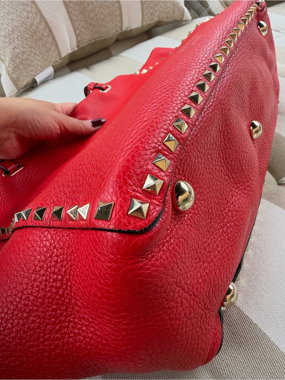 VALENTINO GARAVANI ROCKSTUD RED LEATHER Carryall Tote Bag w/ COA Stunning! - Picture 9 of 17